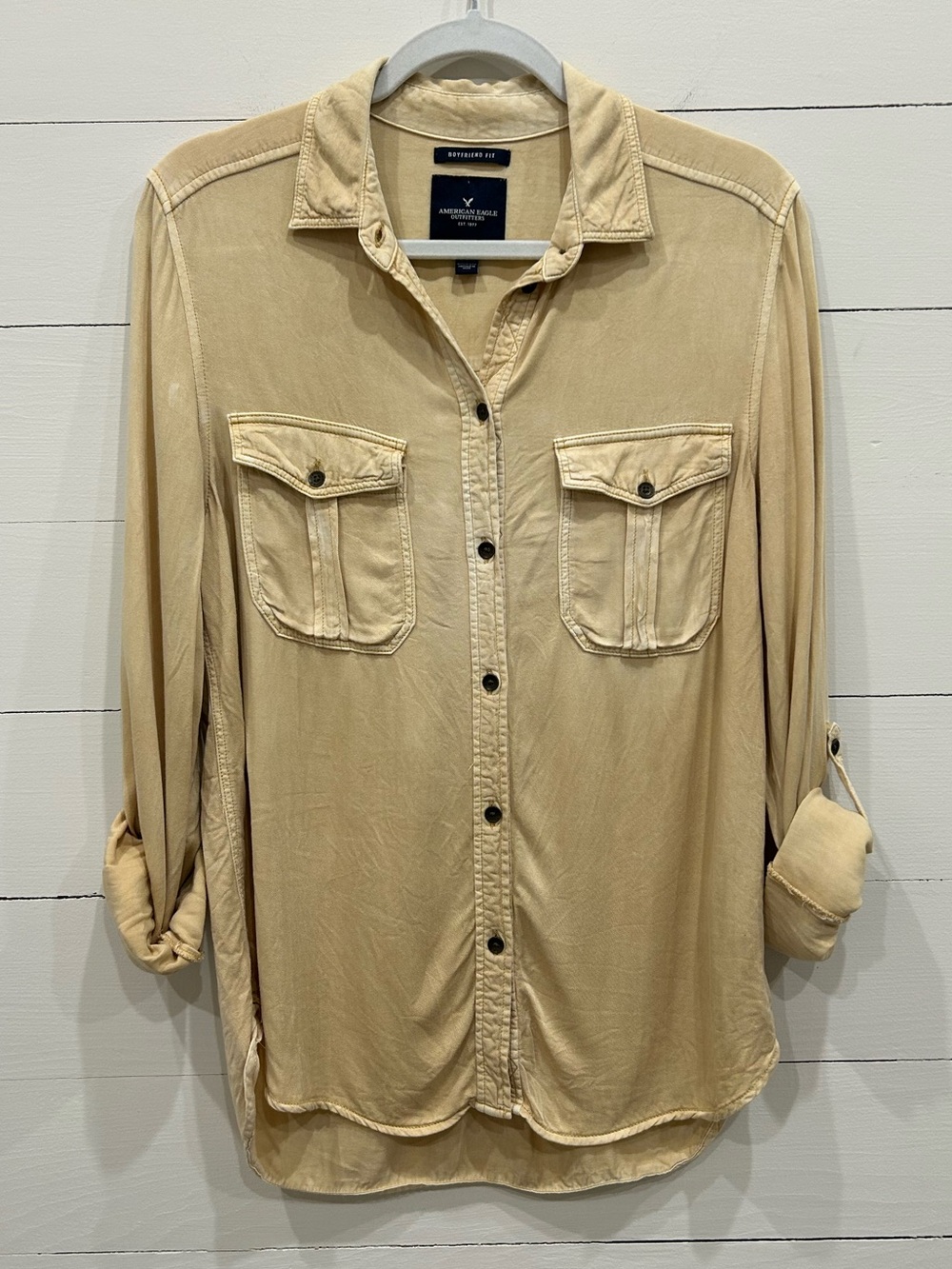 American Eagle Outfitters Boyfriend Fit Shirt in Light Khaki. Size Medium.